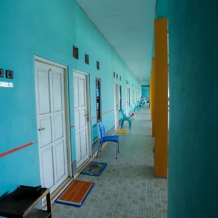 Oyo 2692 Penginapan Mba Ros Banjarbaru Exterior foto