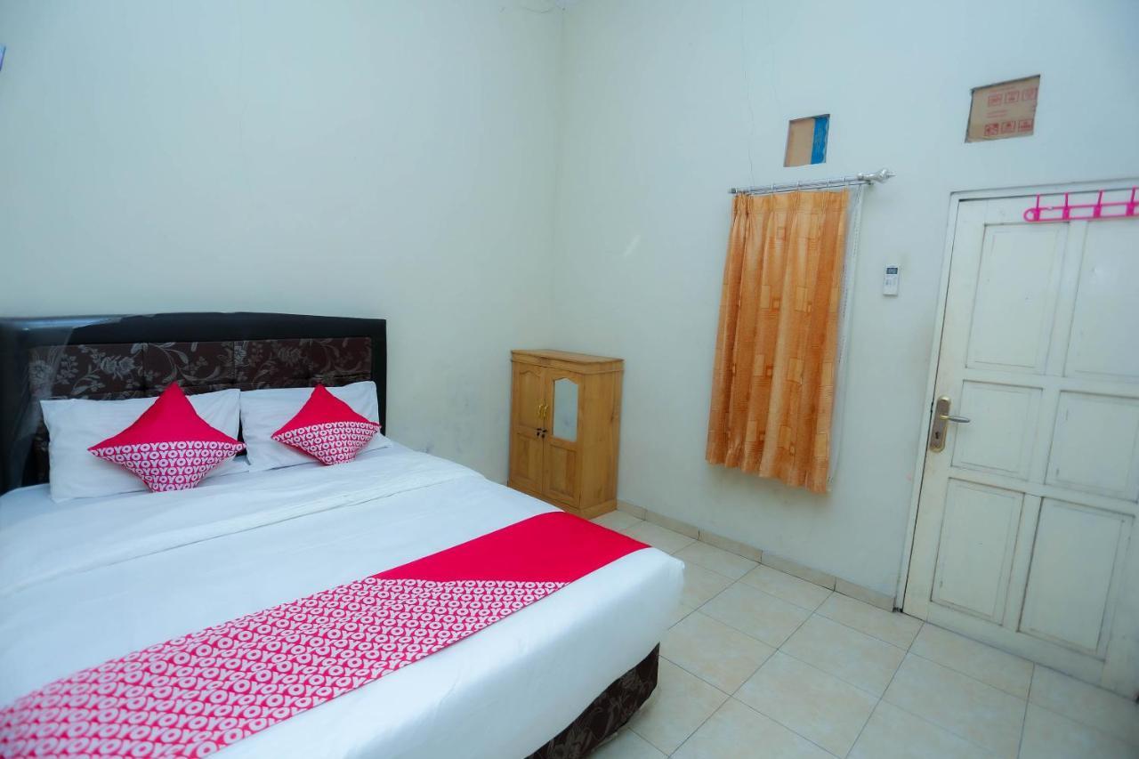 Oyo 2692 Penginapan Mba Ros Banjarbaru Exterior foto