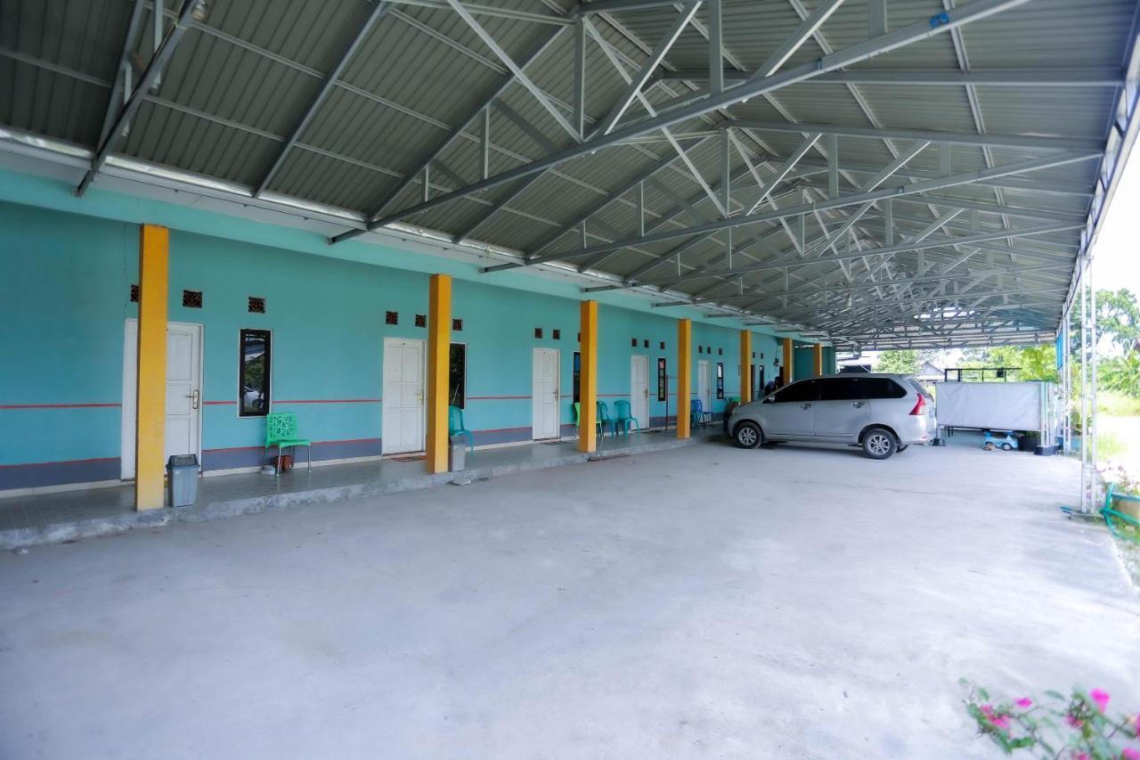 Oyo 2692 Penginapan Mba Ros Banjarbaru Exterior foto