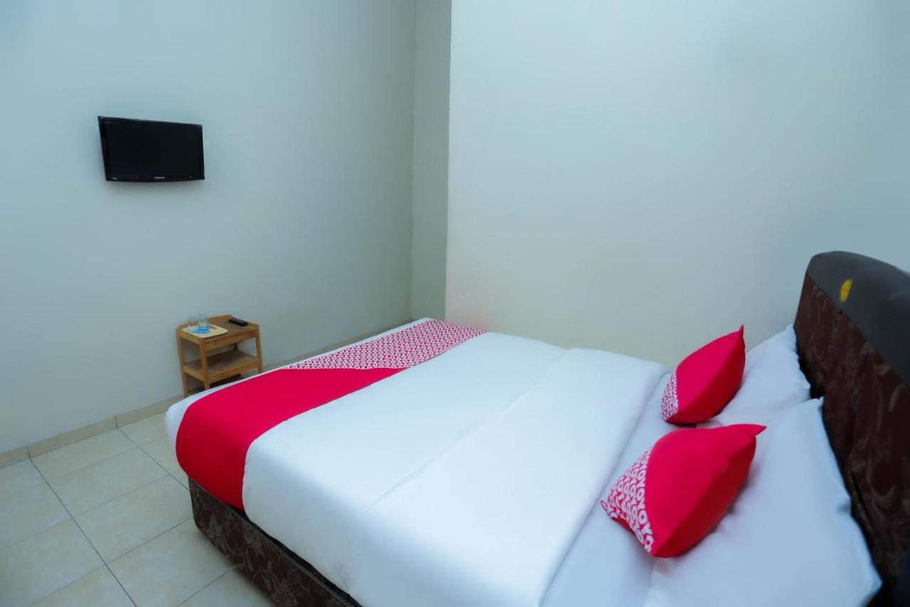 Oyo 2692 Penginapan Mba Ros Banjarbaru Exterior foto