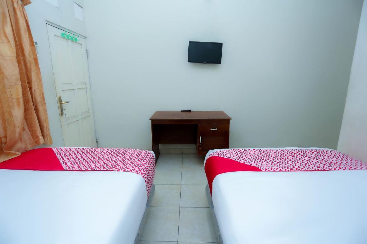 Oyo 2692 Penginapan Mba Ros Banjarbaru Exterior foto